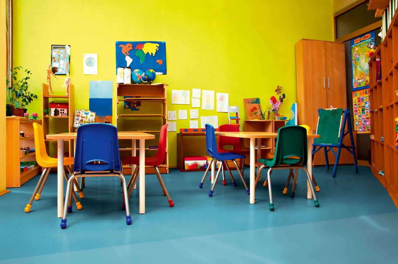 Piso en rollo Tarkett Acczent 70 y 80 la solución ideal para espacios institucionales de trafico intenso.